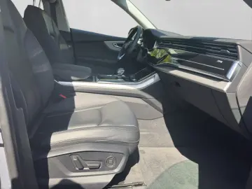 AUDI Q8 55 TFSI