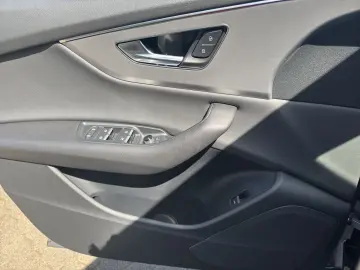 AUDI Q8 55 TFSI