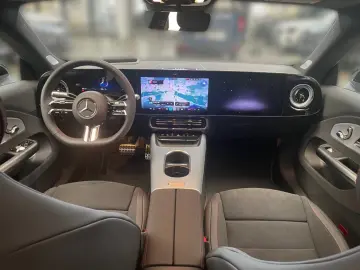Mercedes-Benz CLA 220 4M AMG NIGHT SUPERSCREEN BURM MEMORY