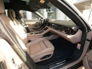 PORSCHE Taycan 4S Cross Turismo COFFEEBEIGE-LEDER BEIGE