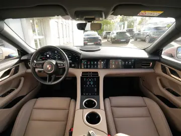PORSCHE Taycan 4S Cross Turismo COFFEEBEIGE-LEDER BEIGE