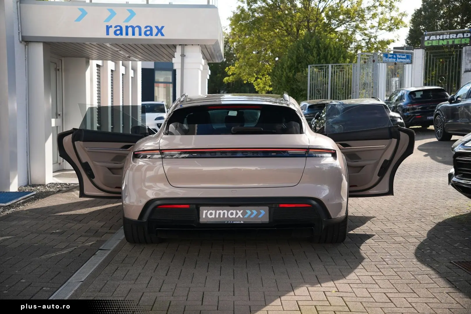 PORSCHE Taycan 4S Cross Turismo COFFEEBEIGE-LEDER BEIGE