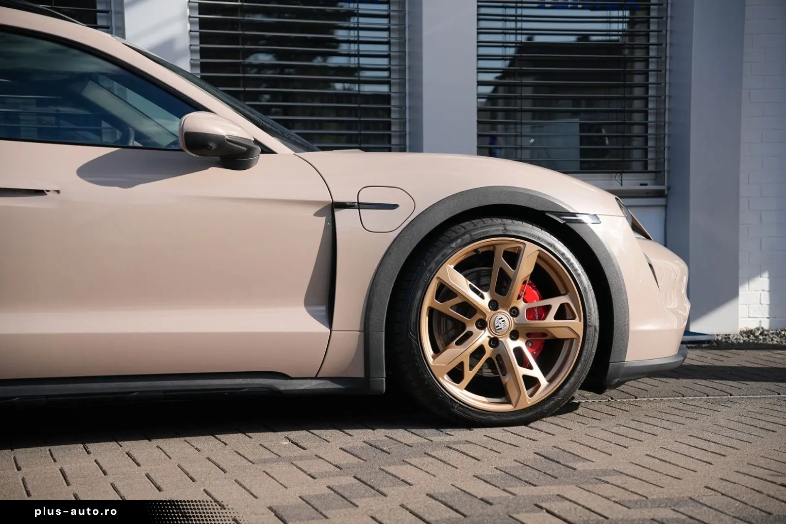 PORSCHE Taycan 4S Cross Turismo COFFEEBEIGE-LEDER BEIGE