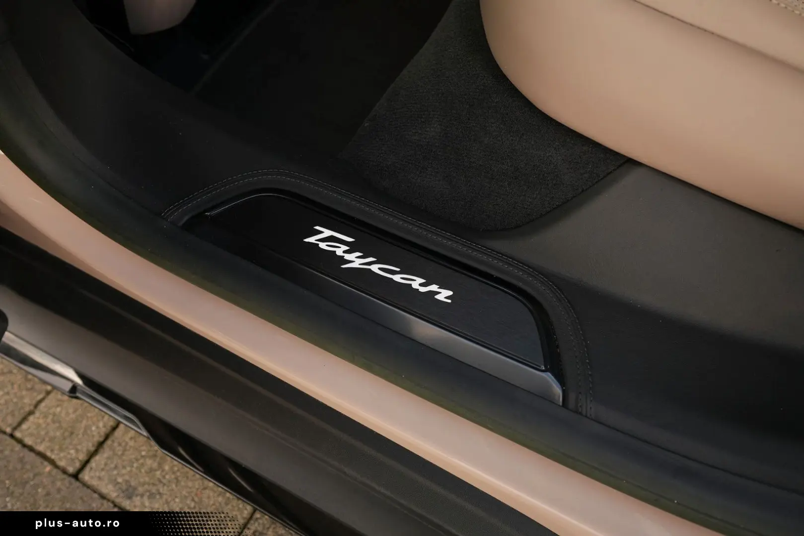 PORSCHE Taycan 4S Cross Turismo COFFEEBEIGE-LEDER BEIGE