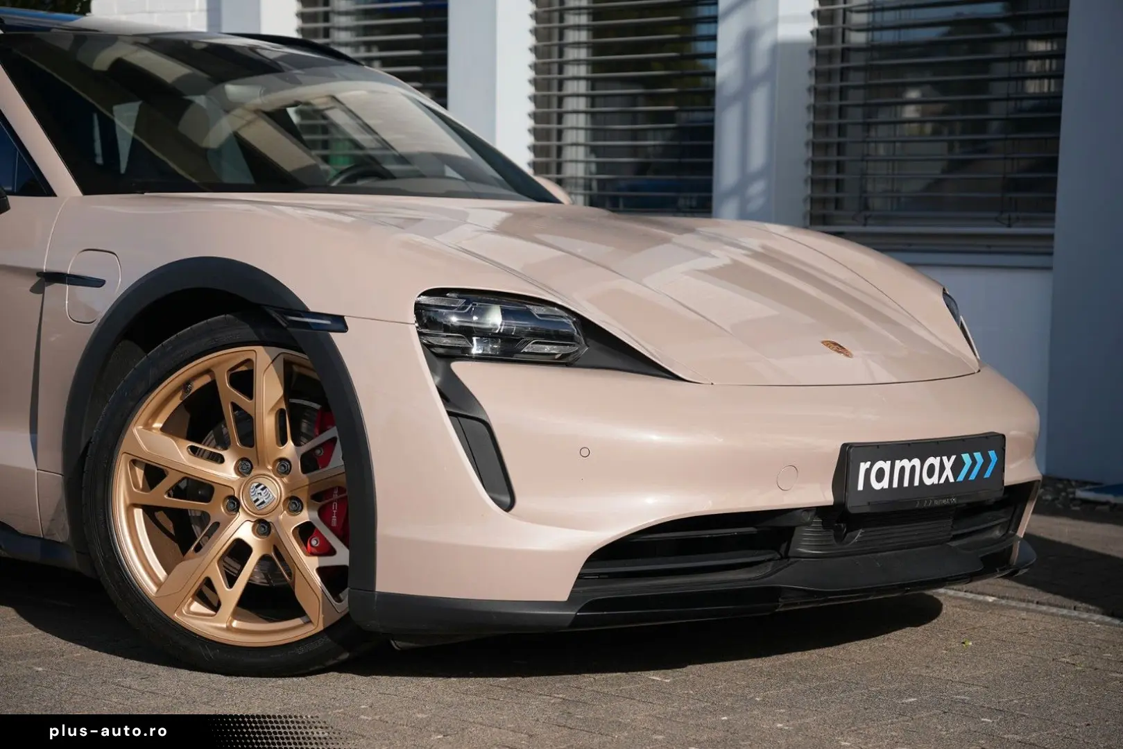 PORSCHE Taycan 4S Cross Turismo COFFEEBEIGE-LEDER BEIGE