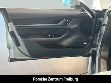 PORSCHE Taycan 4 Surround-View BOSE 21-Zoll Panoramadach