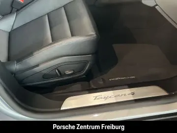 PORSCHE Taycan 4 Surround-View BOSE 21-Zoll Panoramadach