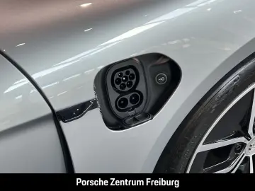 PORSCHE Taycan 4 Surround-View BOSE 21-Zoll Panoramadach