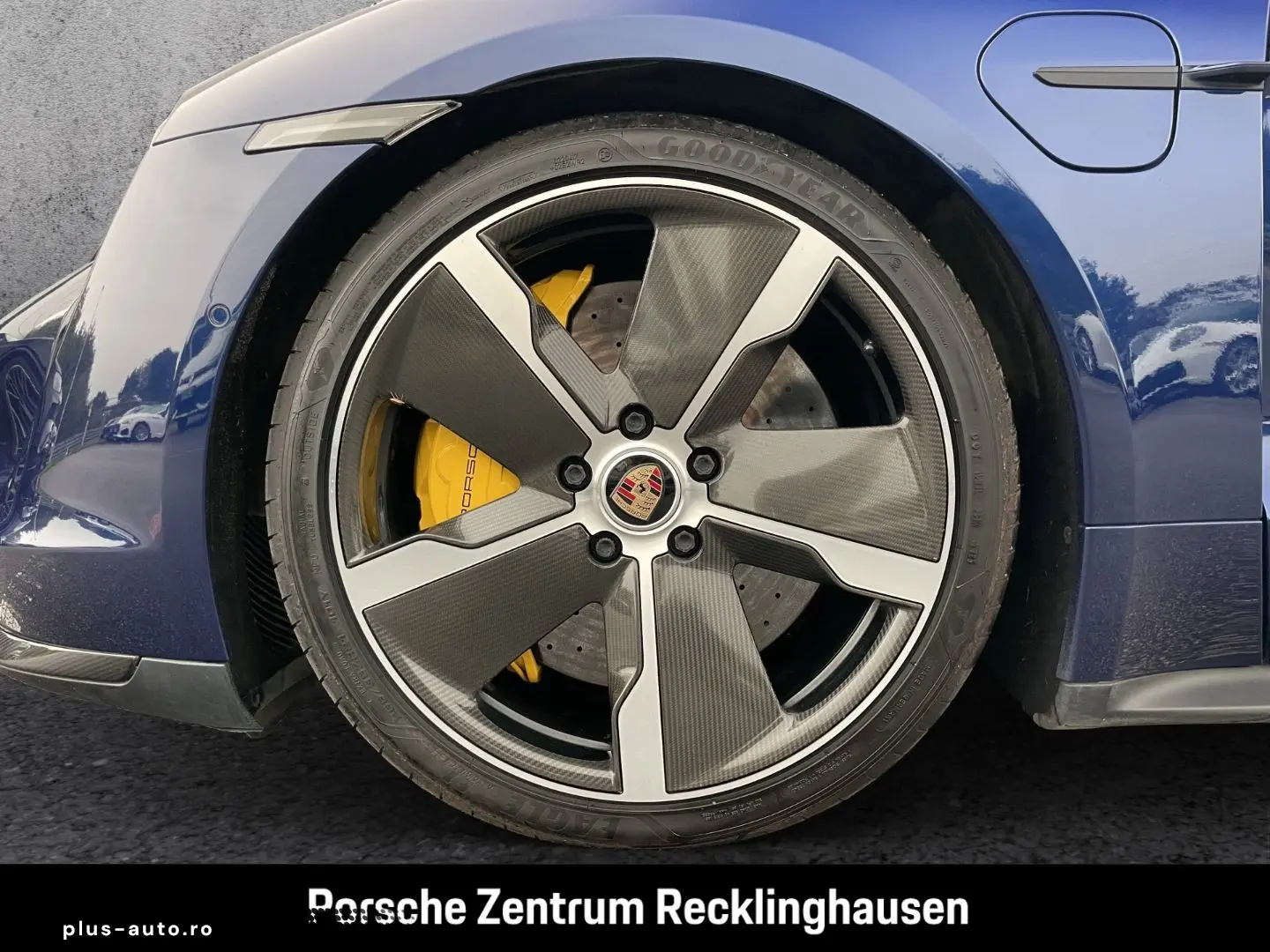 PORSCHE Taycan Turbo S Burmester Surround View LED-Matri