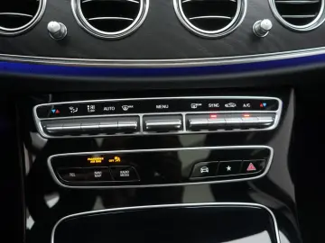 MERCEDES-BENZ E 53 AMG 4Matic  Speedshift Leder Burm…