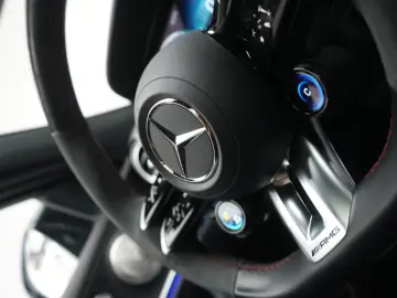 MERCEDES-BENZ E 53 AMG 4Matic  Speedshift Leder Burm…