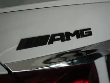 MERCEDES-BENZ E 53 AMG 4Matic  Speedshift Leder Burm…