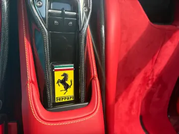 FERRARI SF90 stradale