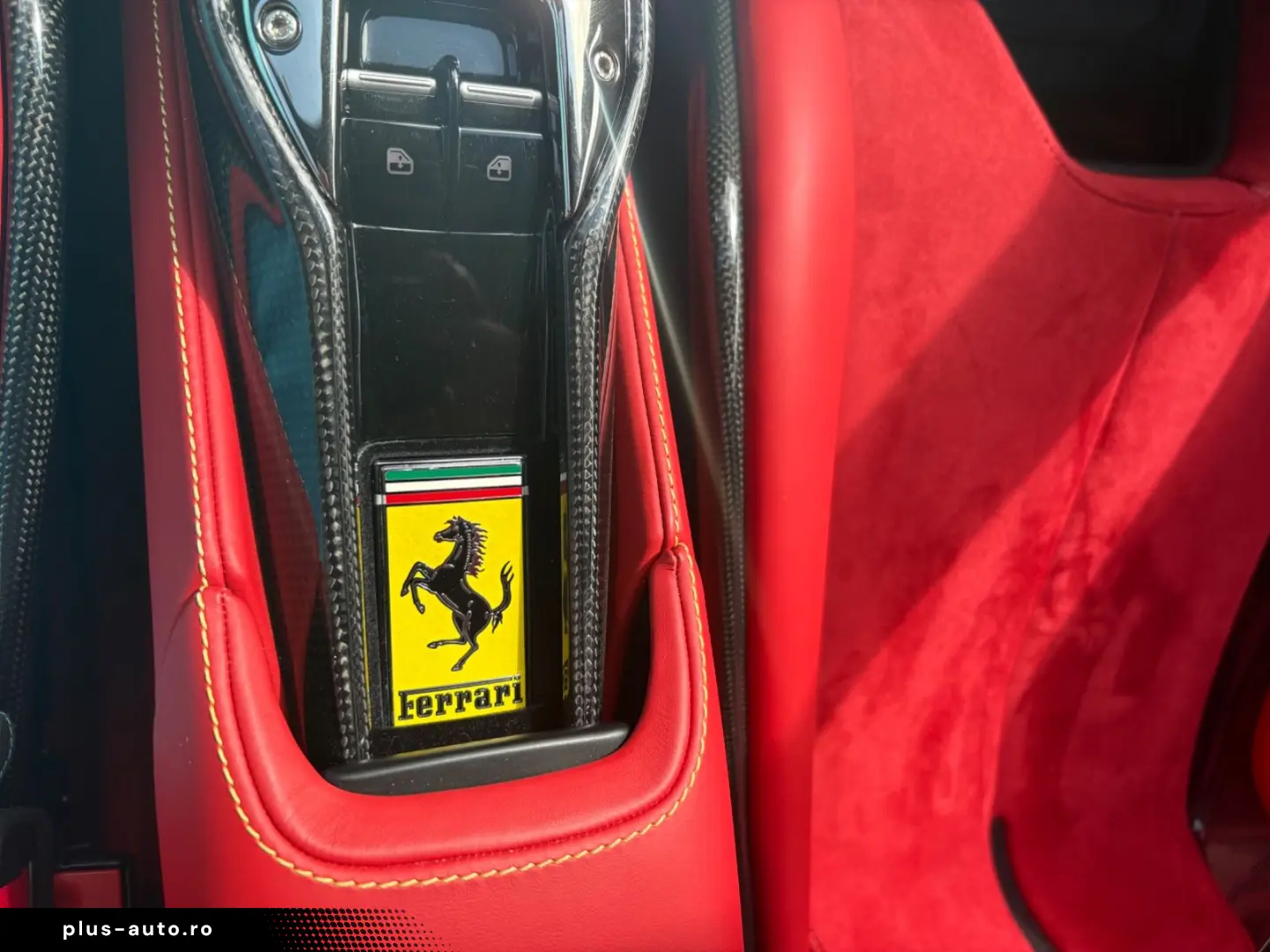 FERRARI SF90 stradale