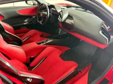 FERRARI SF90 stradale