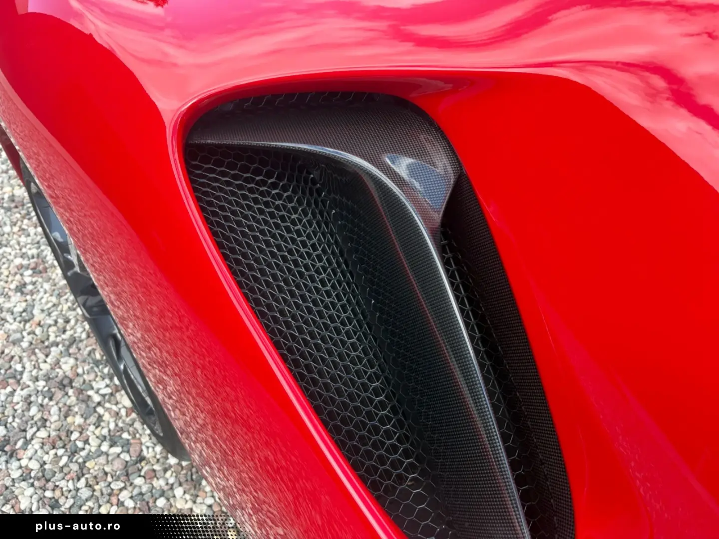 FERRARI SF90 stradale