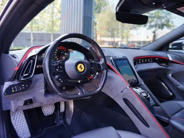 FERRARI Roma 3.9 T V8 CARBON