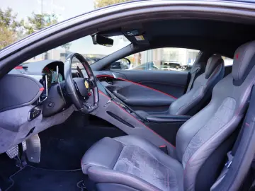 FERRARI Roma 3.9 T V8 CARBON