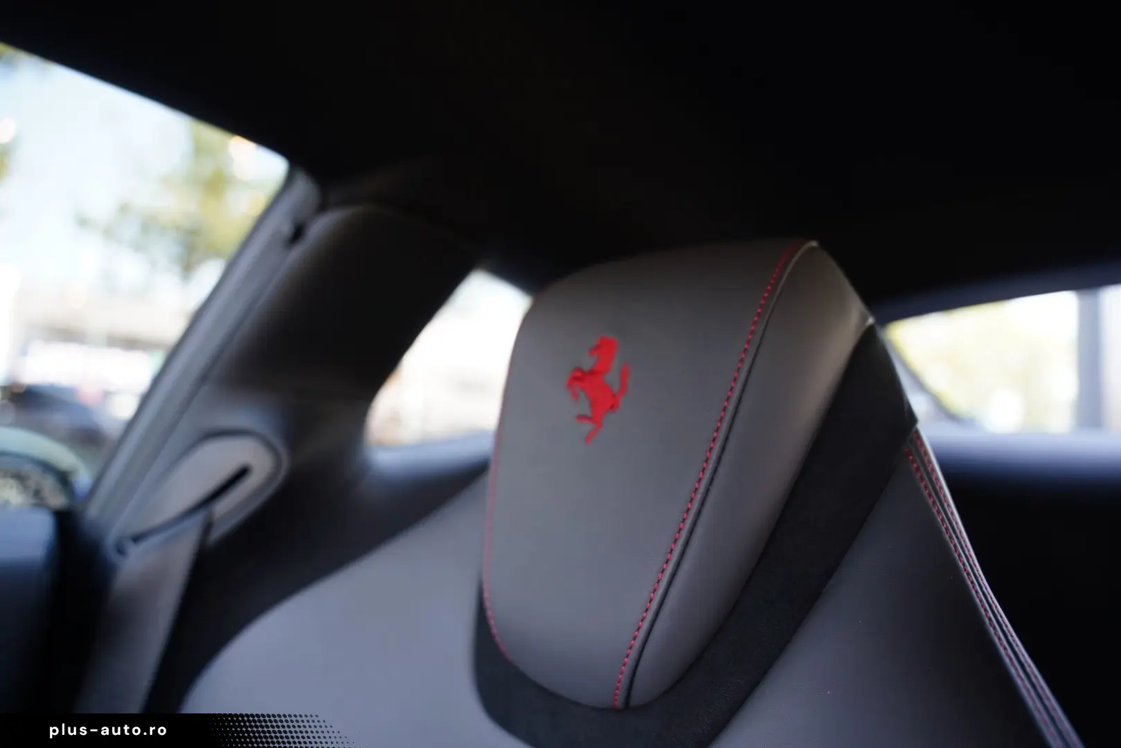 FERRARI Roma 3.9 T V8 CARBON