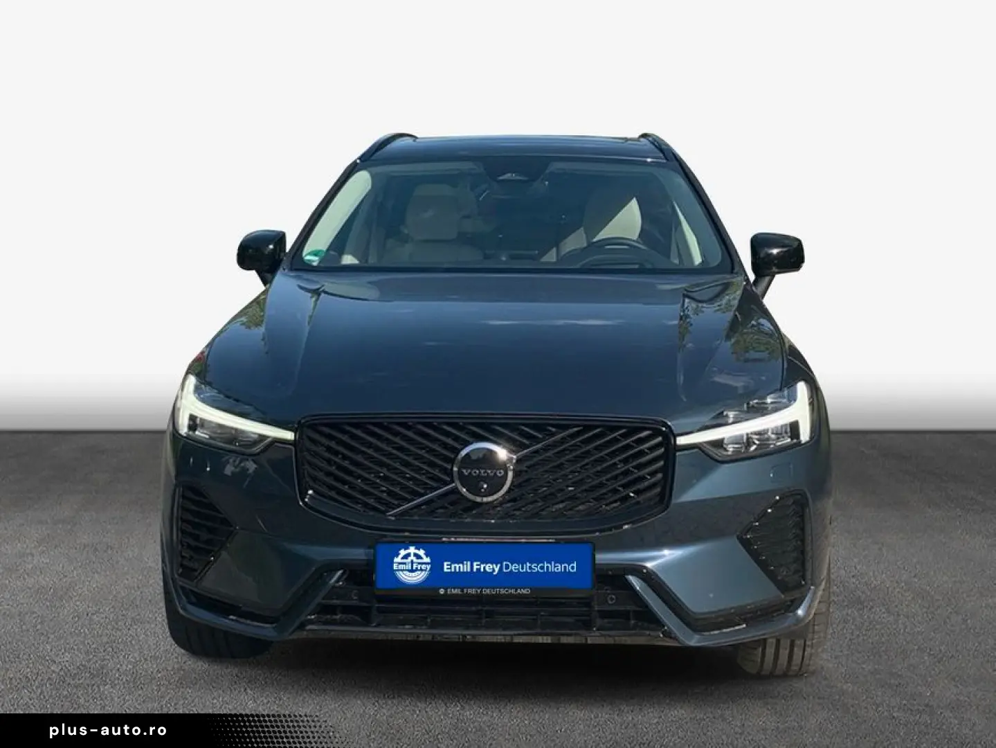 VOLVO XC60 T8 AWD Plug-in Hybrid Ultra Dark