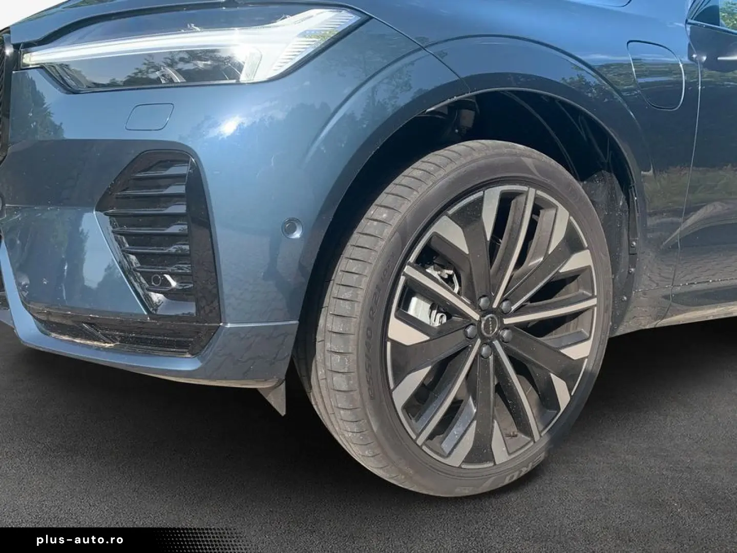 VOLVO XC60 T8 AWD Plug-in Hybrid Ultra Dark