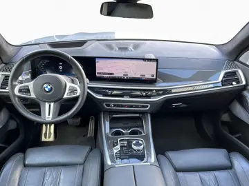 BMW X5 M60i xDrive HUD B W 360