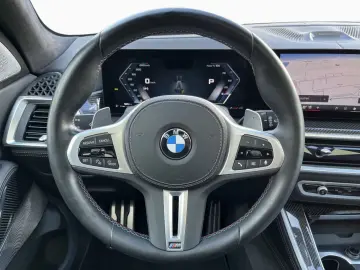 BMW X5 M60i xDrive HUD B W 360
