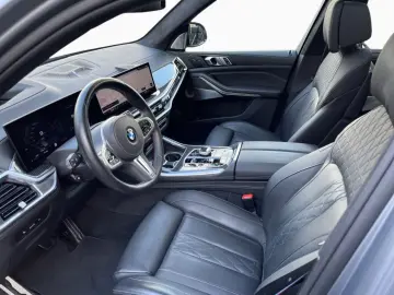 BMW X5 M60i xDrive HUD B W 360