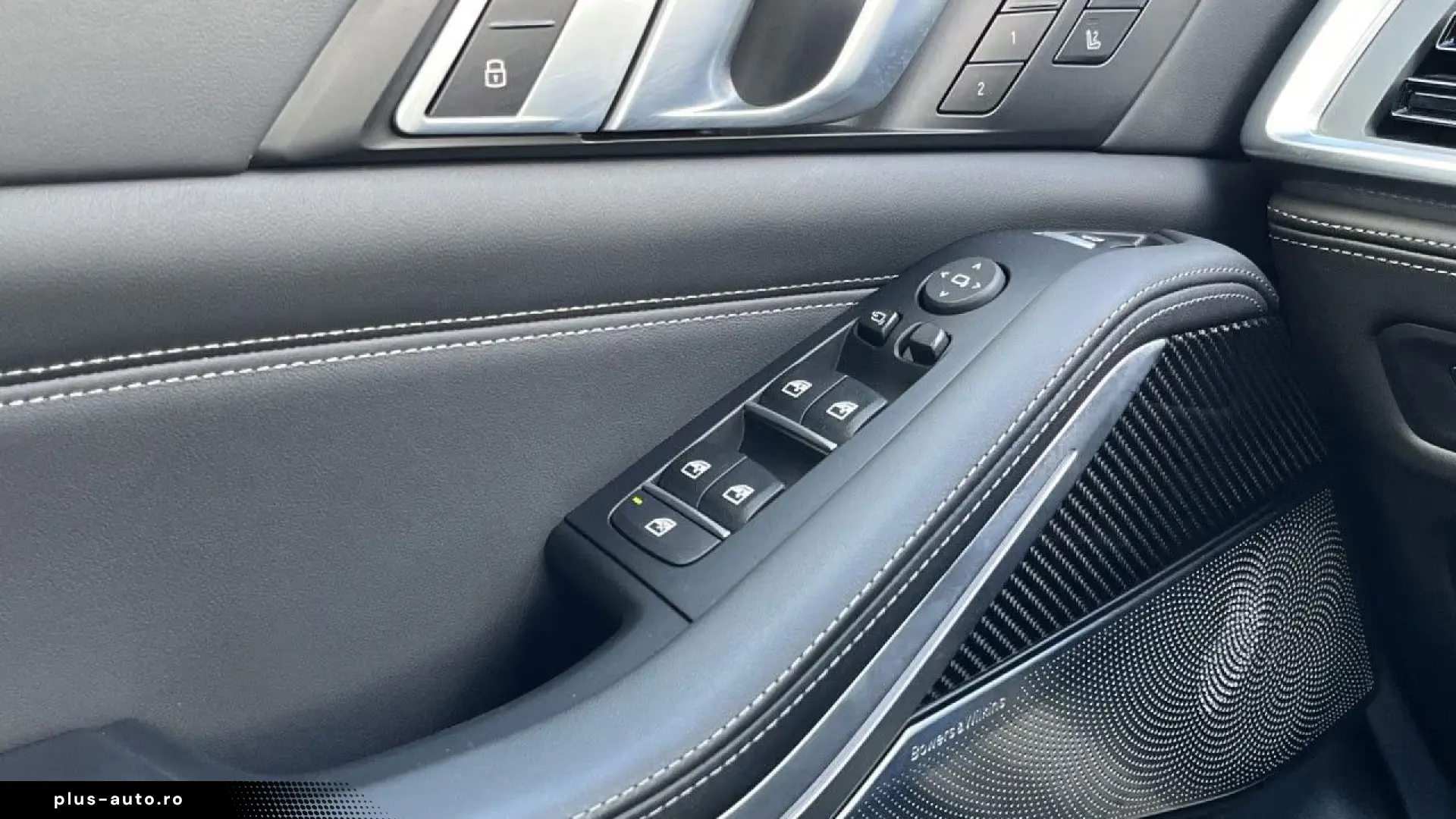 BMW X5 M60i xDrive HUD B W 360