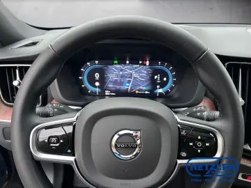 VOLVO XC60 B5 Ultra Dark AWD HUD AD Digitales Cockpit