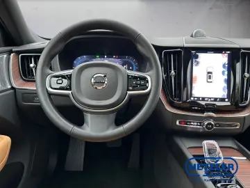 VOLVO XC60 B5 Ultra Dark AWD HUD AD Digitales Cockpit