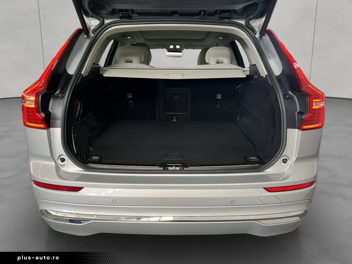 VOLVO XC60 T6 AWD Plug-in Hybrid Ultra-Bright Massages