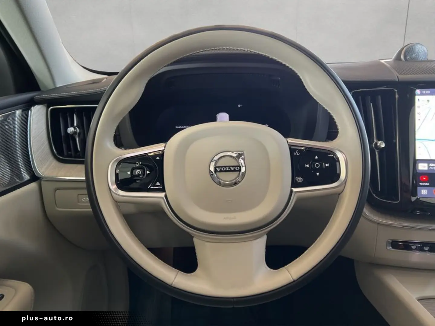 VOLVO XC60 T6 AWD Plug-in Hybrid Ultra-Bright Massages
