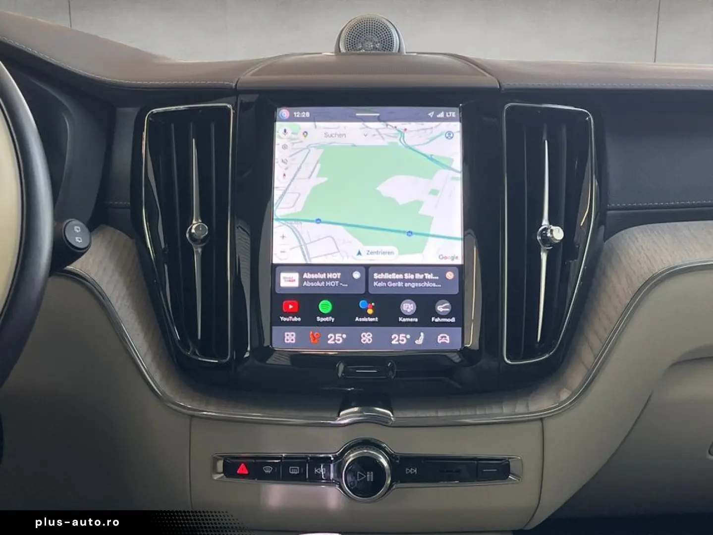 VOLVO XC60 T6 AWD Plug-in Hybrid Ultra-Bright Massages