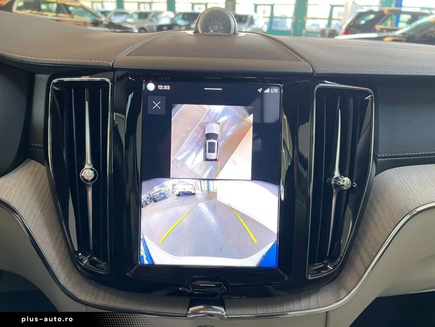 VOLVO XC60 T6 AWD Plug-in Hybrid Ultra-Bright Massages