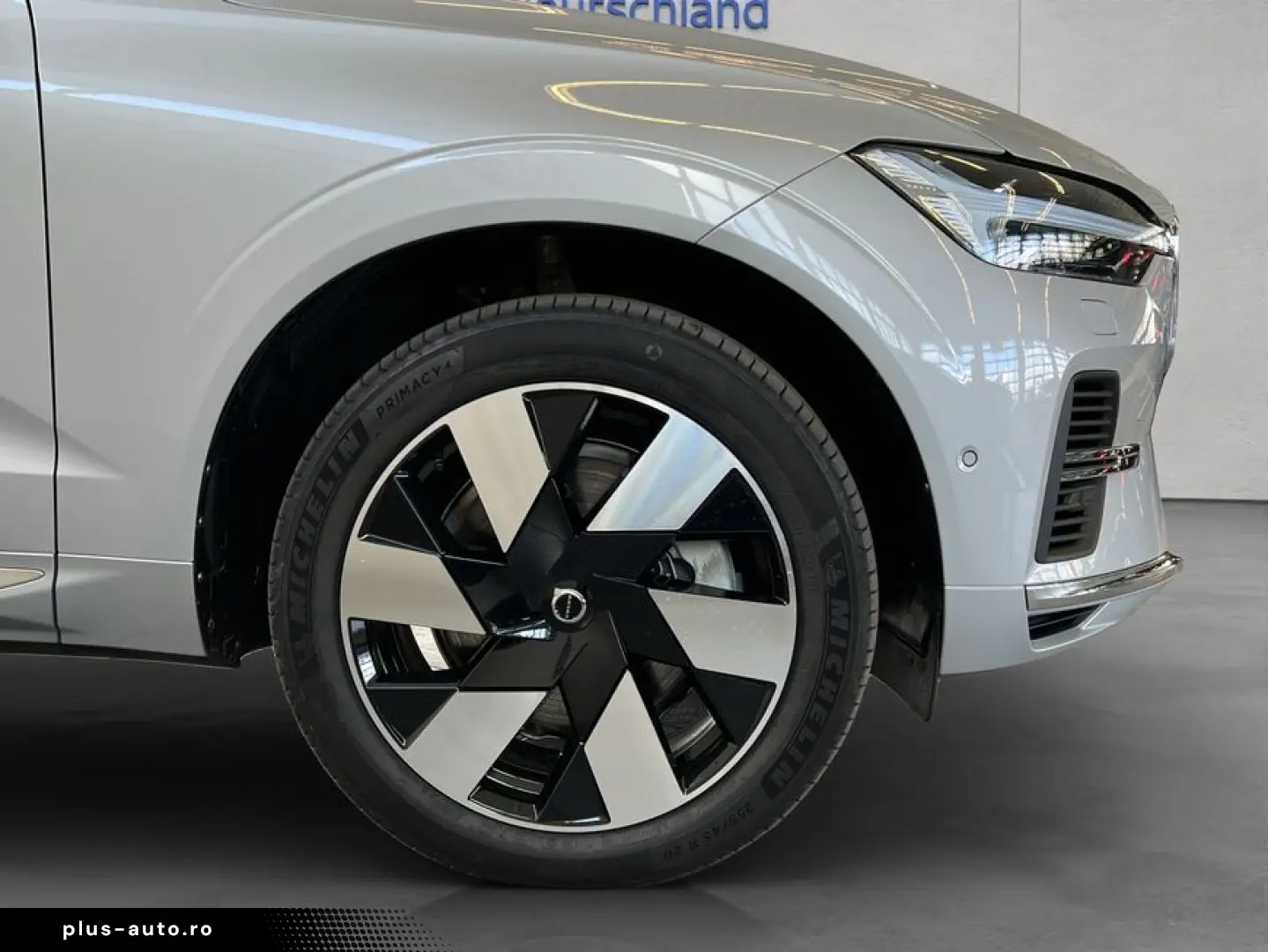 VOLVO XC60 T6 AWD Plug-in Hybrid Ultra-Bright Massages