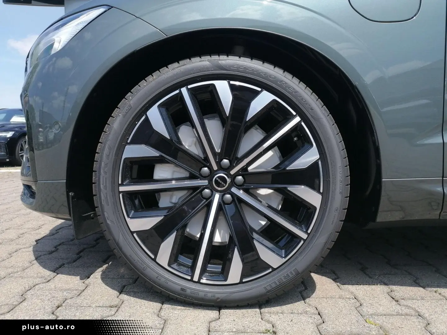 VOLVO XC60 T8 Ultra Dark   Sound-P.   4C   360    Pano