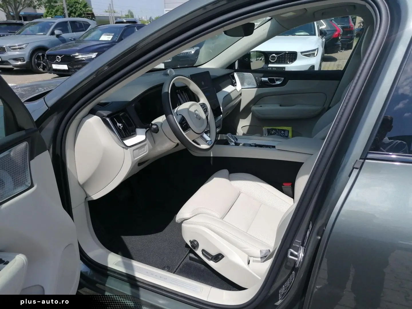 VOLVO XC60 T8 Ultra Dark   Sound-P.   4C   360    Pano