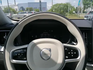 VOLVO XC60 T8 Ultra Dark   Sound-P.   4C   360    Pano