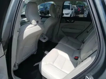 VOLVO XC60 T8 Ultra Dark   Sound-P.   4C   360    Pano