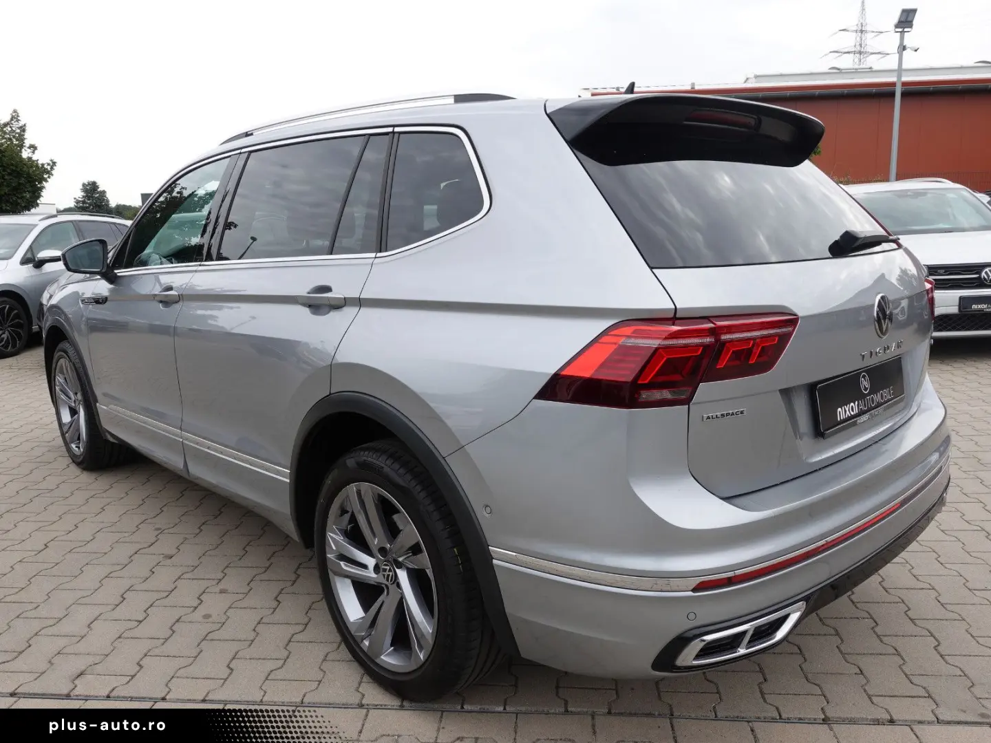 VW Tiguan 2 0 TDI Allspace 4M DSG  7-Sitzer  R-Line