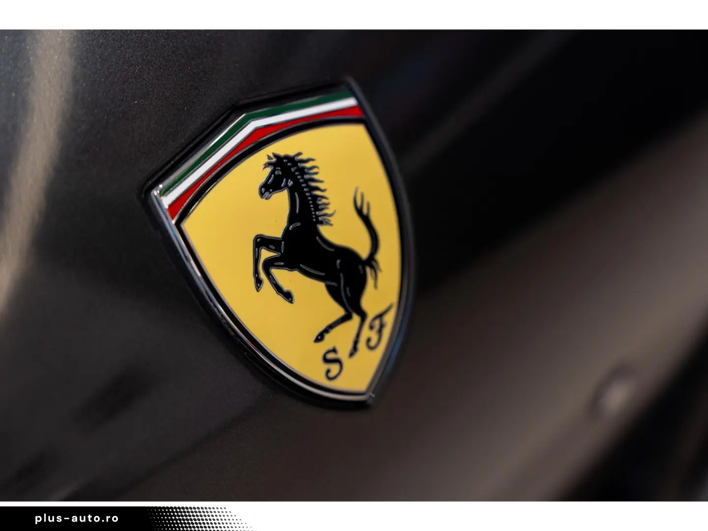FERRARI Roma 3.9 V8 620