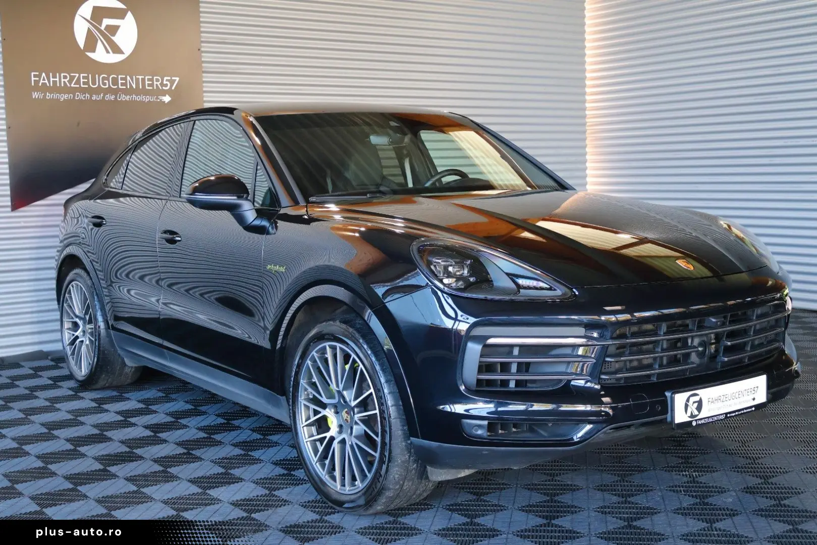 PORSCHE Cayenne Coupe E-Hybrid Platinum Edition