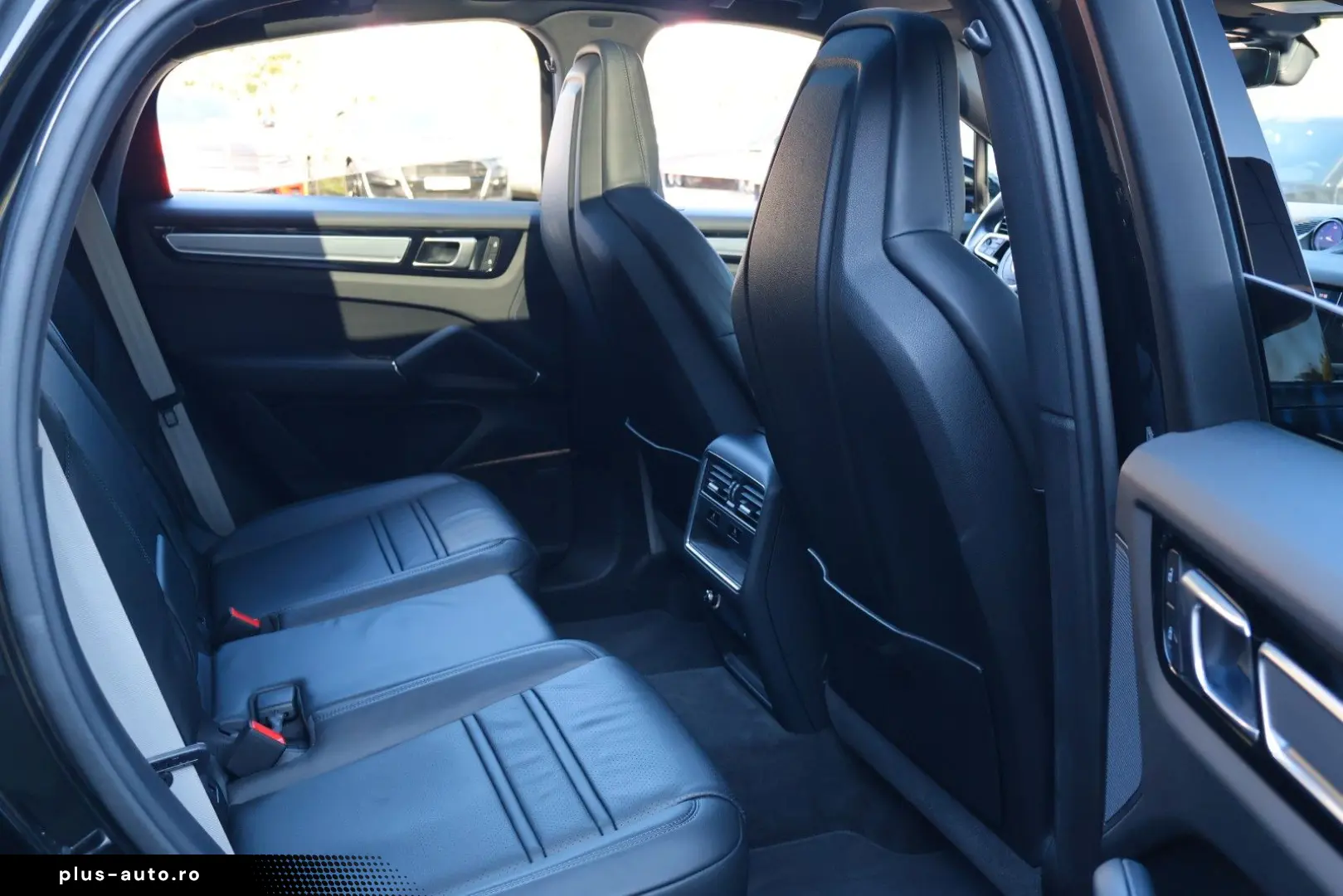 PORSCHE Cayenne Coupe E-Hybrid Platinum Edition
