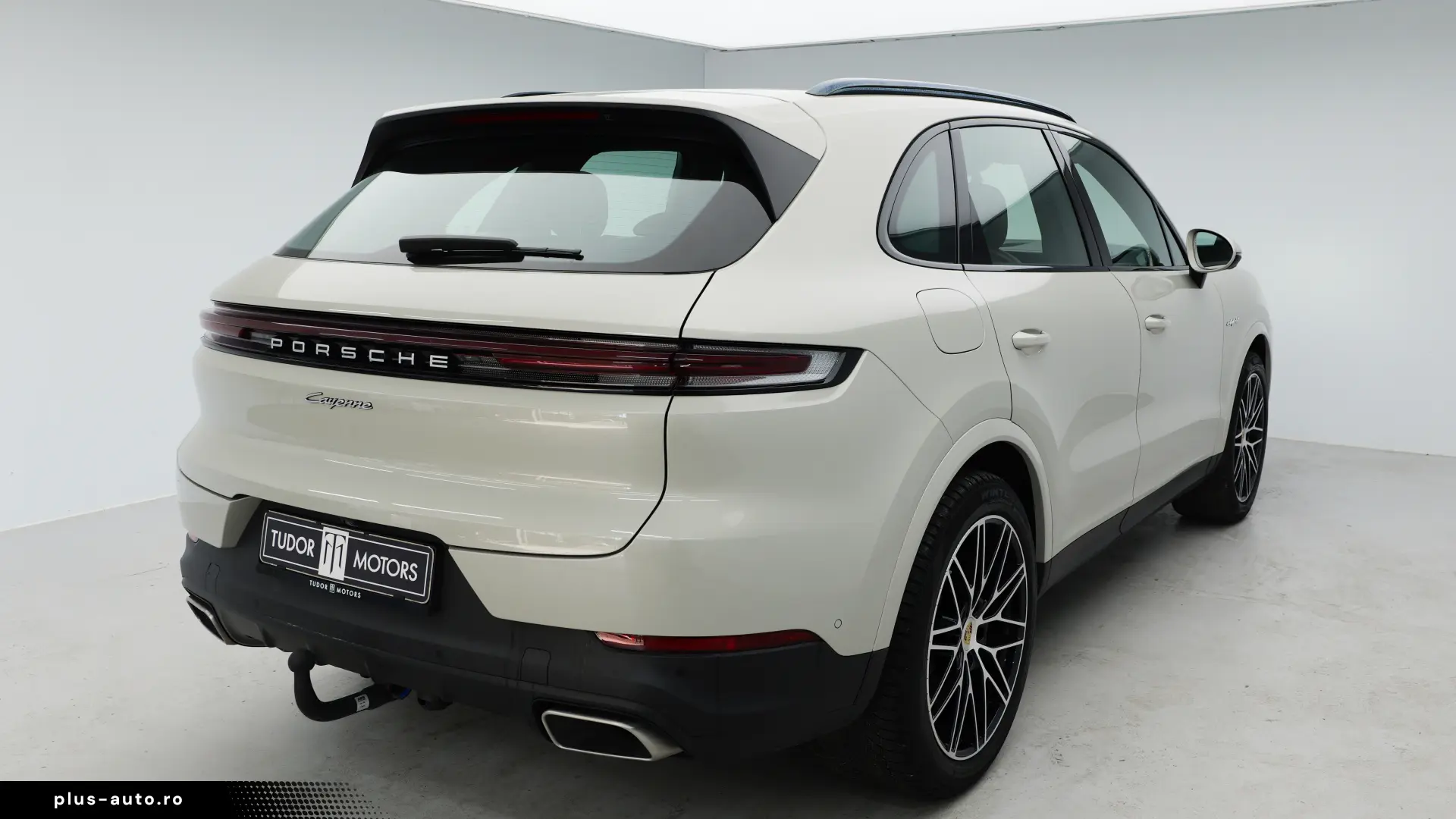 Porsche Cayenne E-Hybrid - 2024