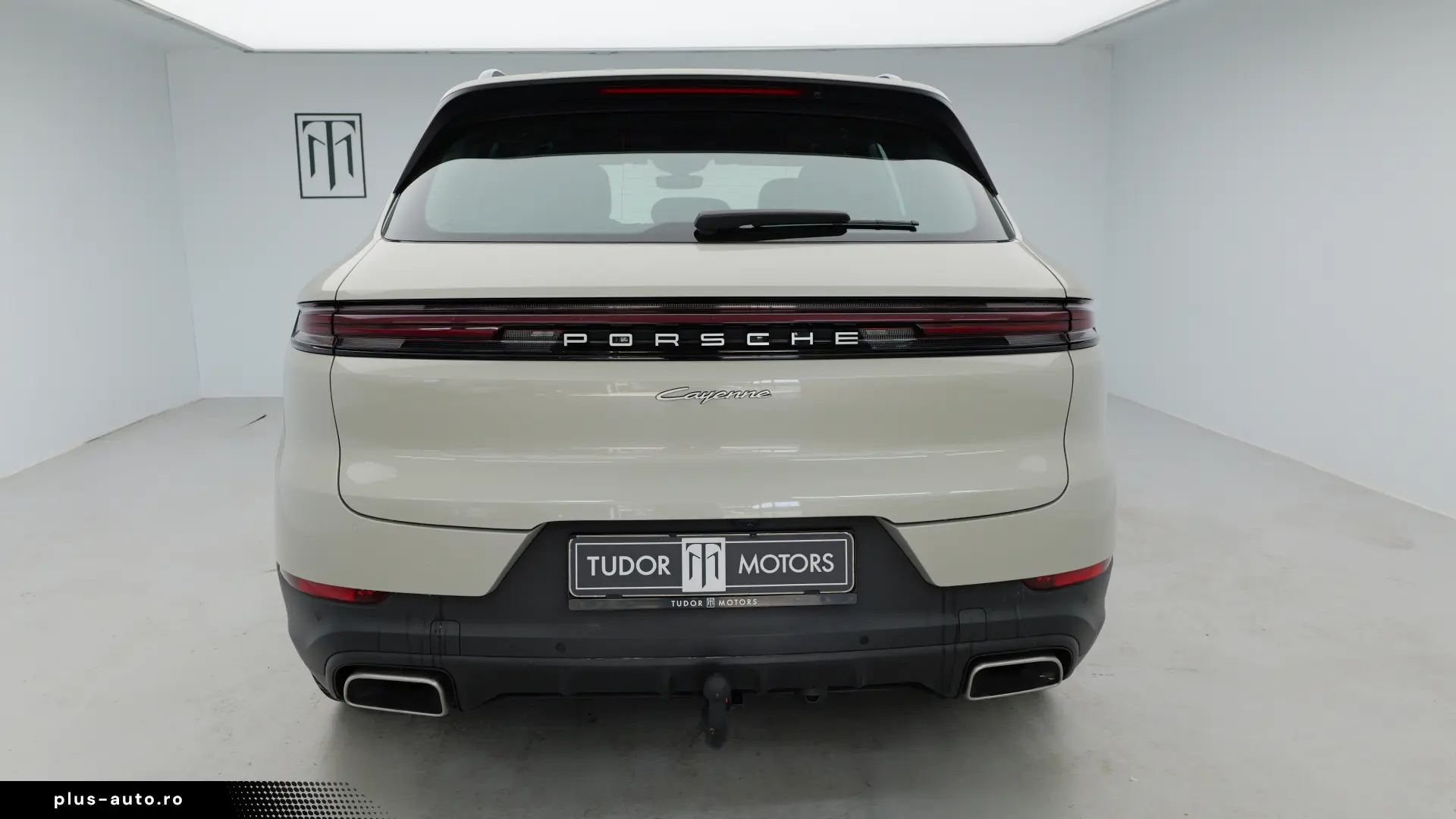 Porsche Cayenne E-Hybrid - 2024