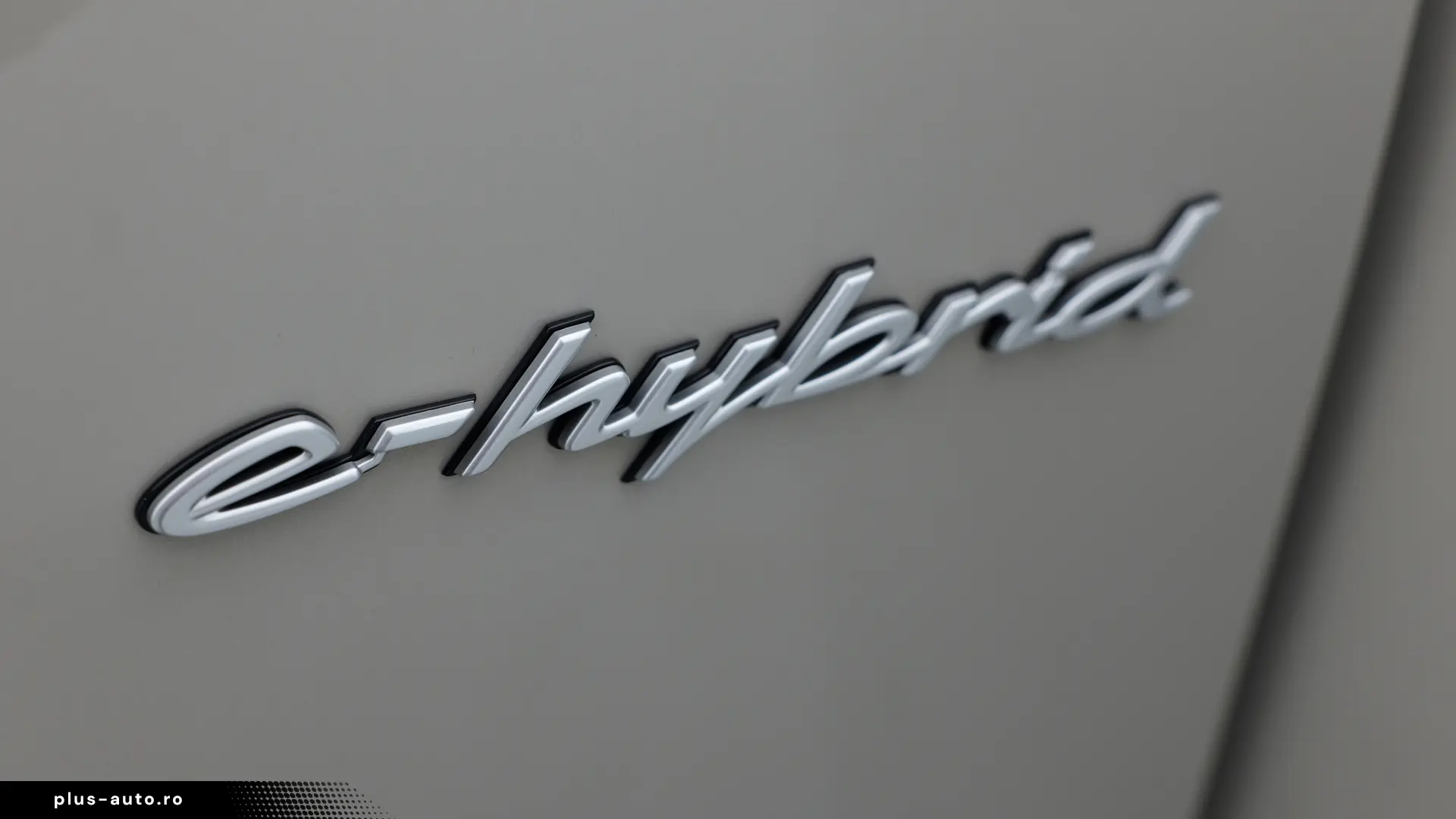 Porsche Cayenne E-Hybrid - 2024