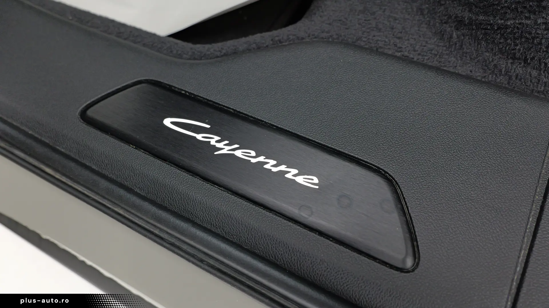 Porsche Cayenne E-Hybrid - 2024