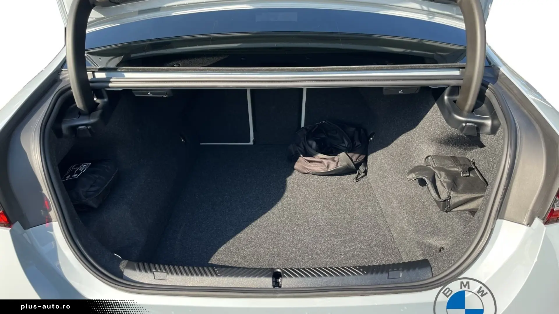 BMW M5 Limuzină 4.4 V8 Plug-in Hybrid