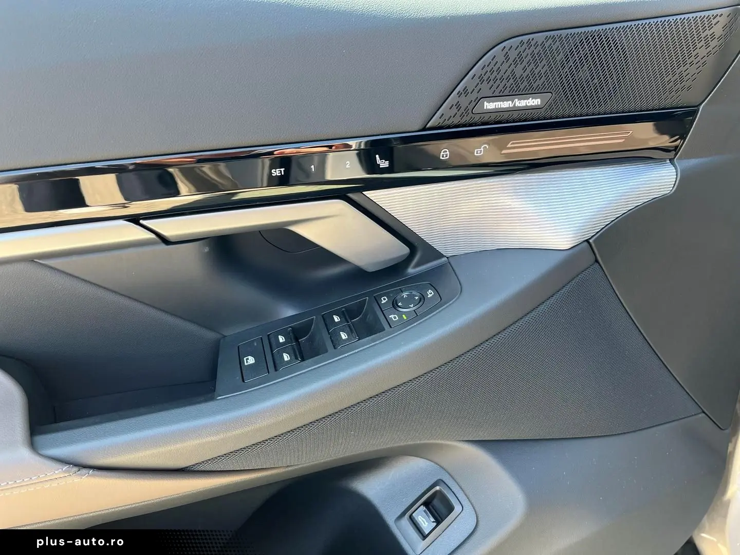 BMW 520 d Lim. M Sport LED HuD 360  ACC Iconic H K